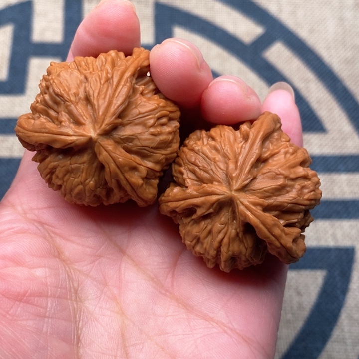 吊坠文玩核桃率****?