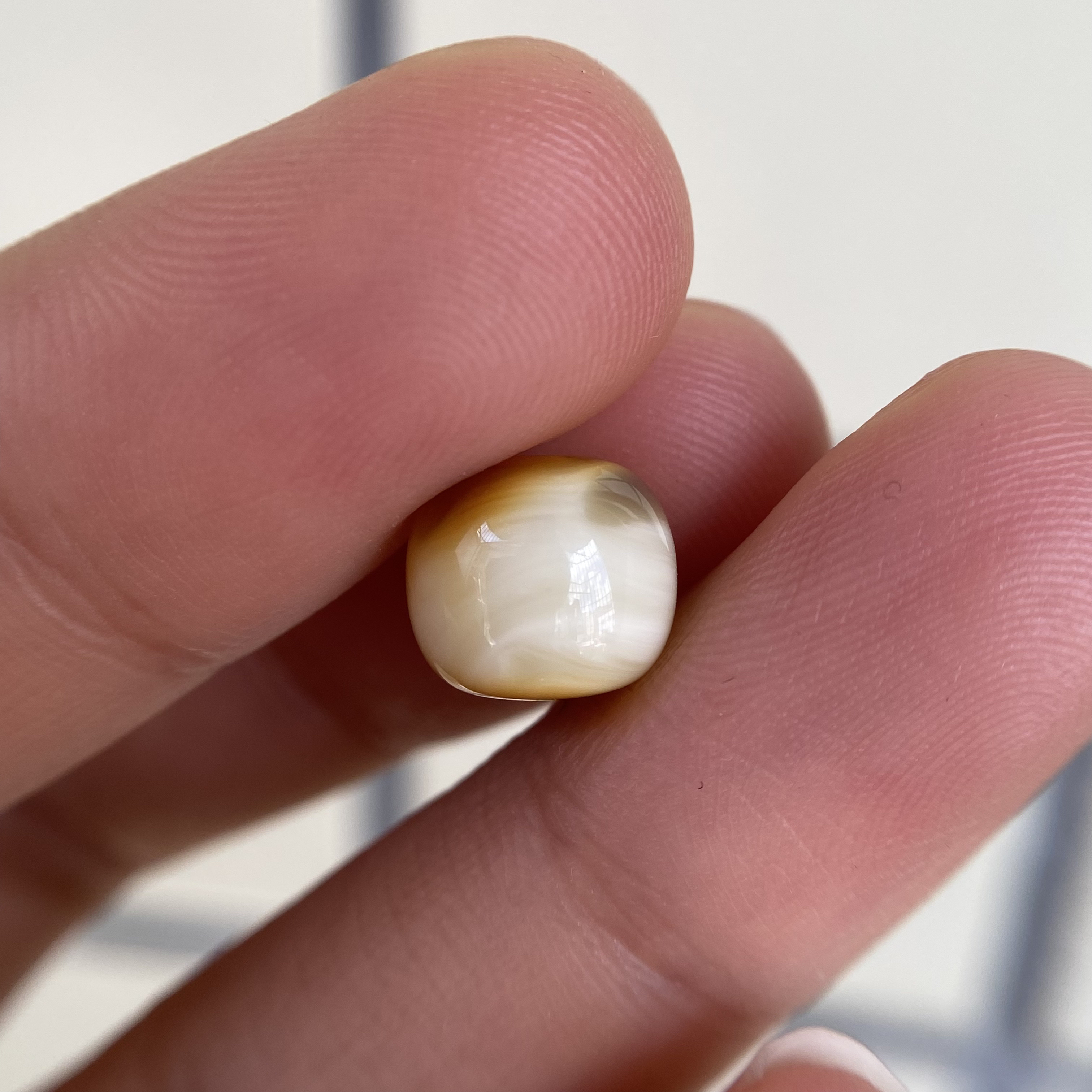 蜜蜡沁色老型配饰9.5×8.5mm，无优化保天然无杂裂