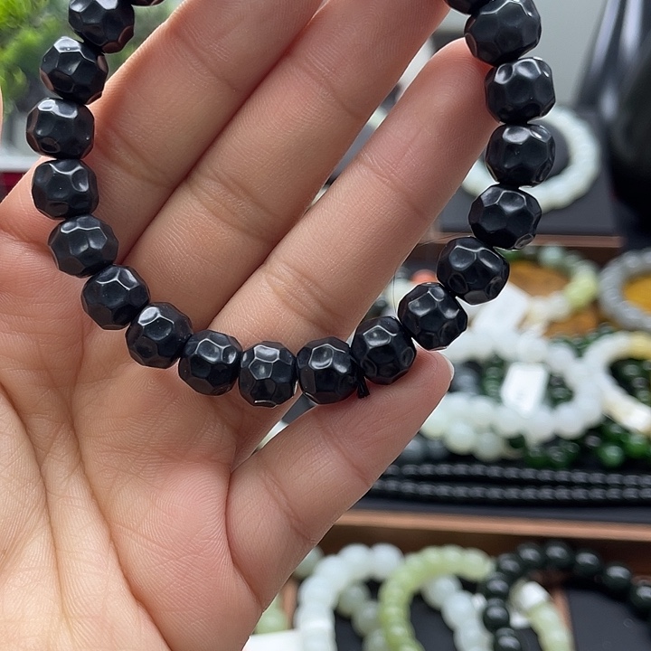 和田玉未镶嵌手串