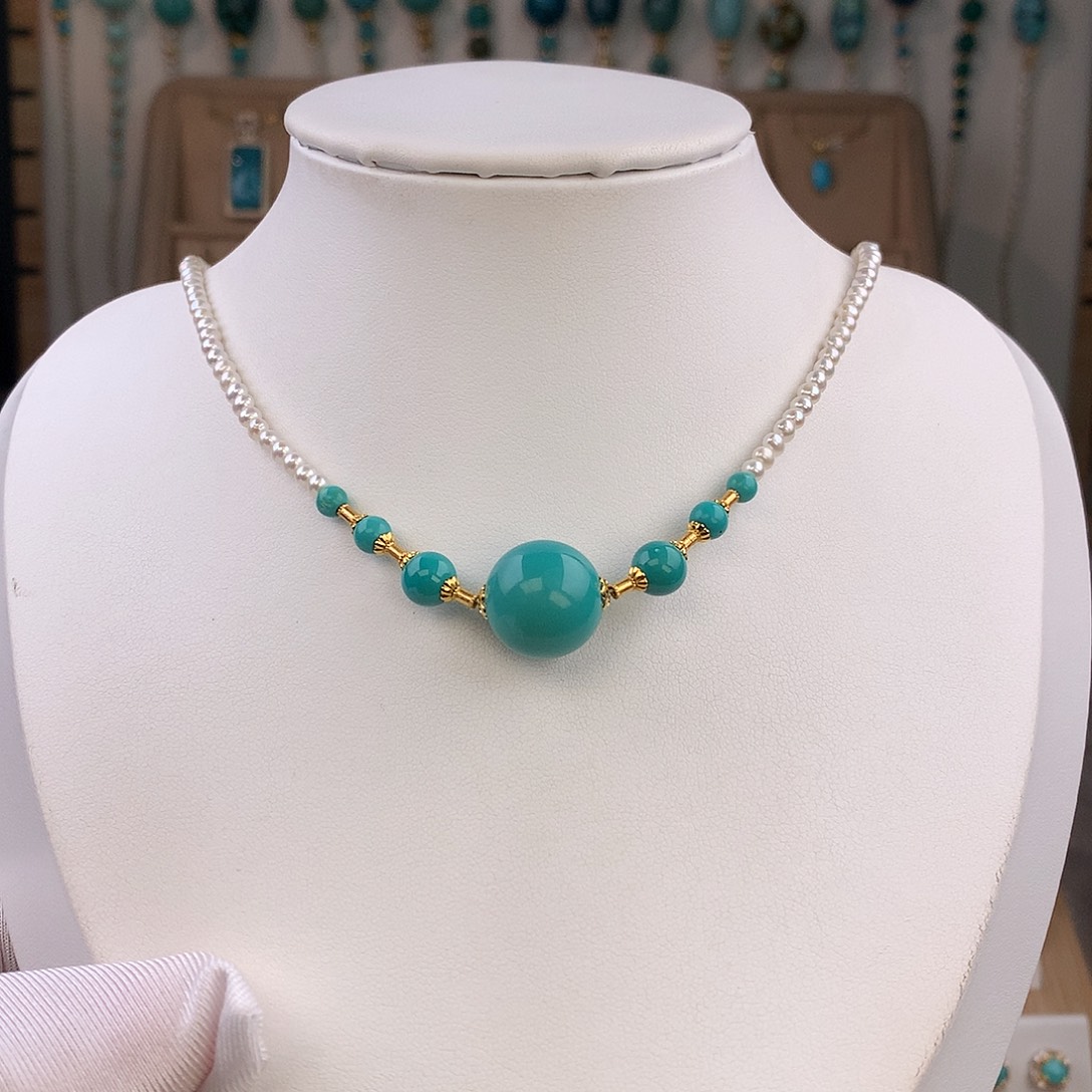 绿松石未镶嵌颈饰