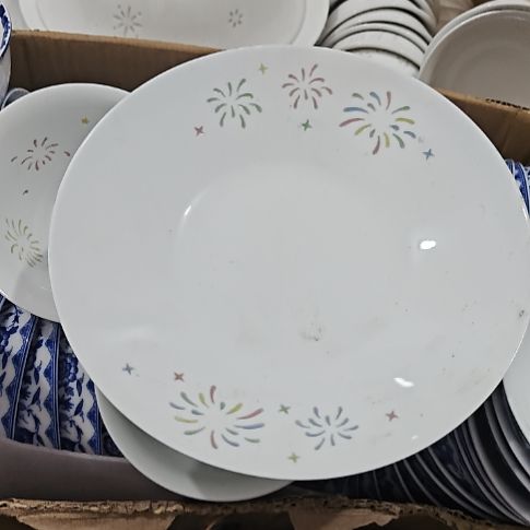 瓷玲珑七彩斗笠8寸盘一个一级品