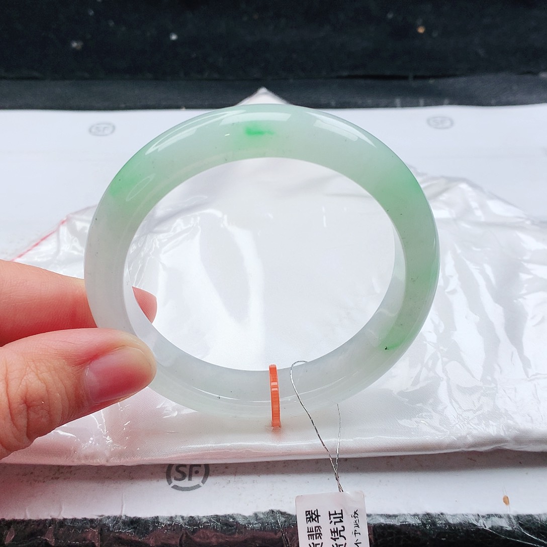 翡翠手镯未镶嵌57.8圈口