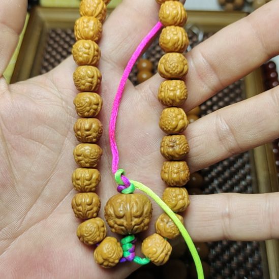 鹏***I吊坠猴头核桃猴头手串