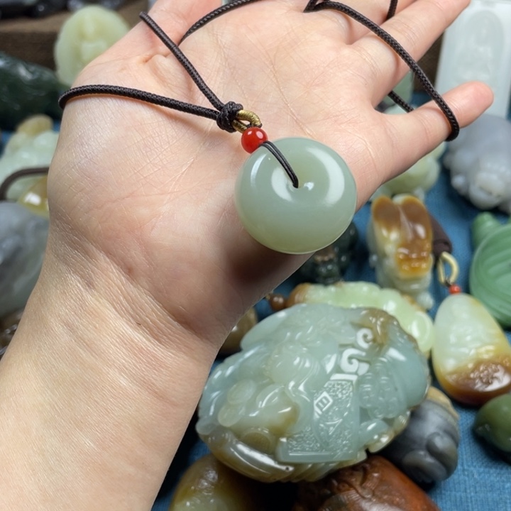 和田玉挂件未镶嵌