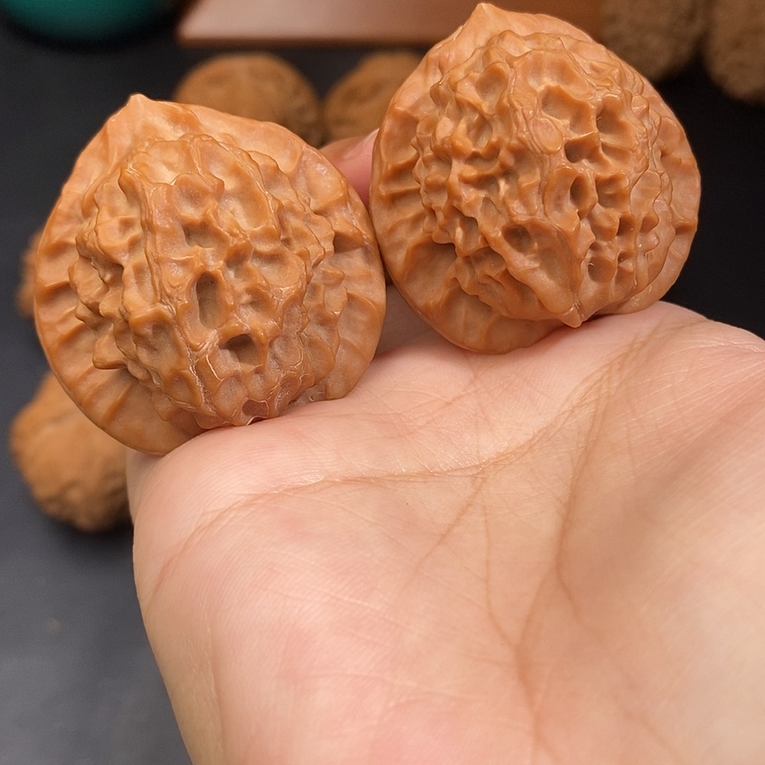 文玩核桃把件龙鳞全品40