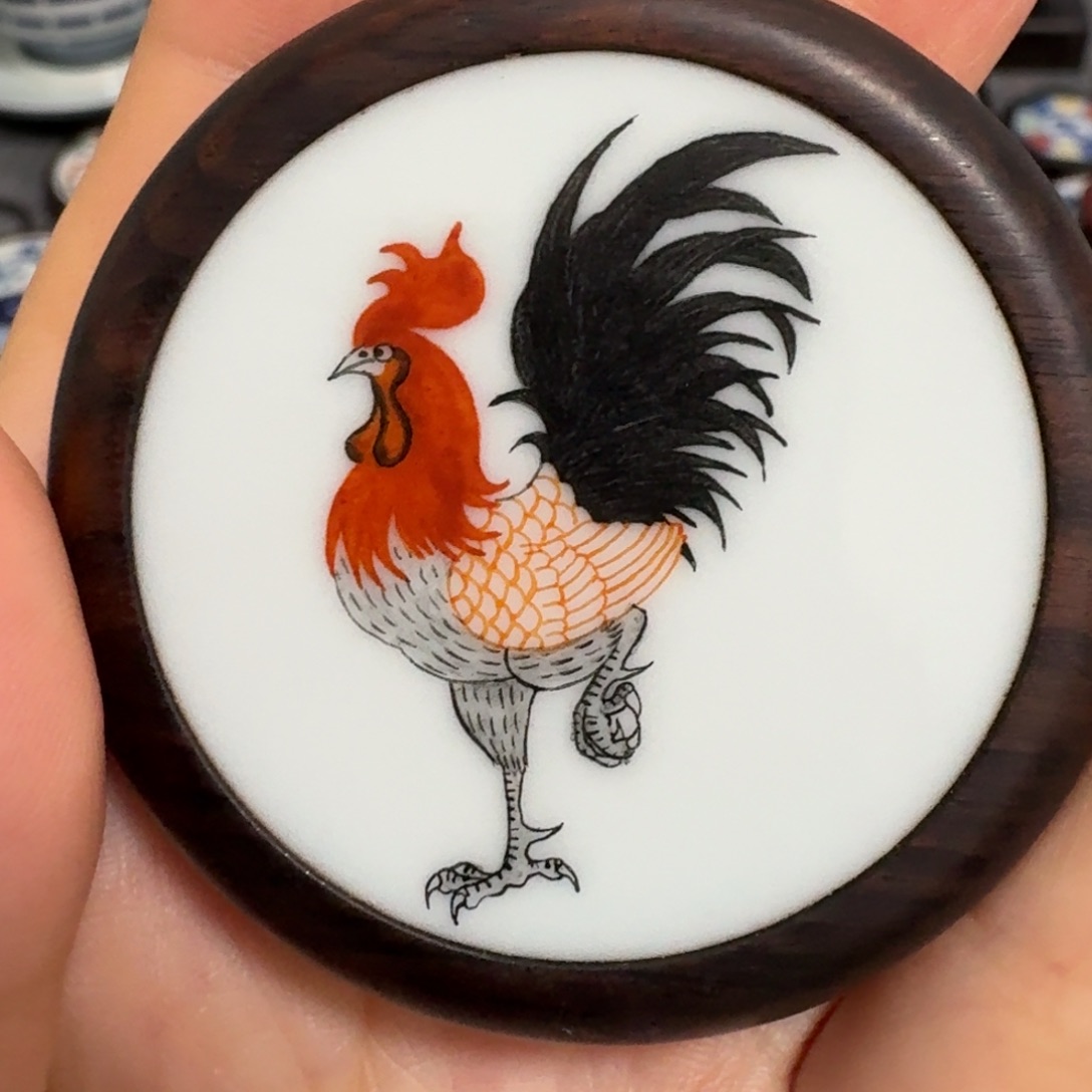 瓷片J***y粉彩鸡挂件一个一个