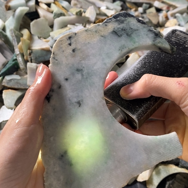 翡翠颈饰未镶嵌天然翡翠