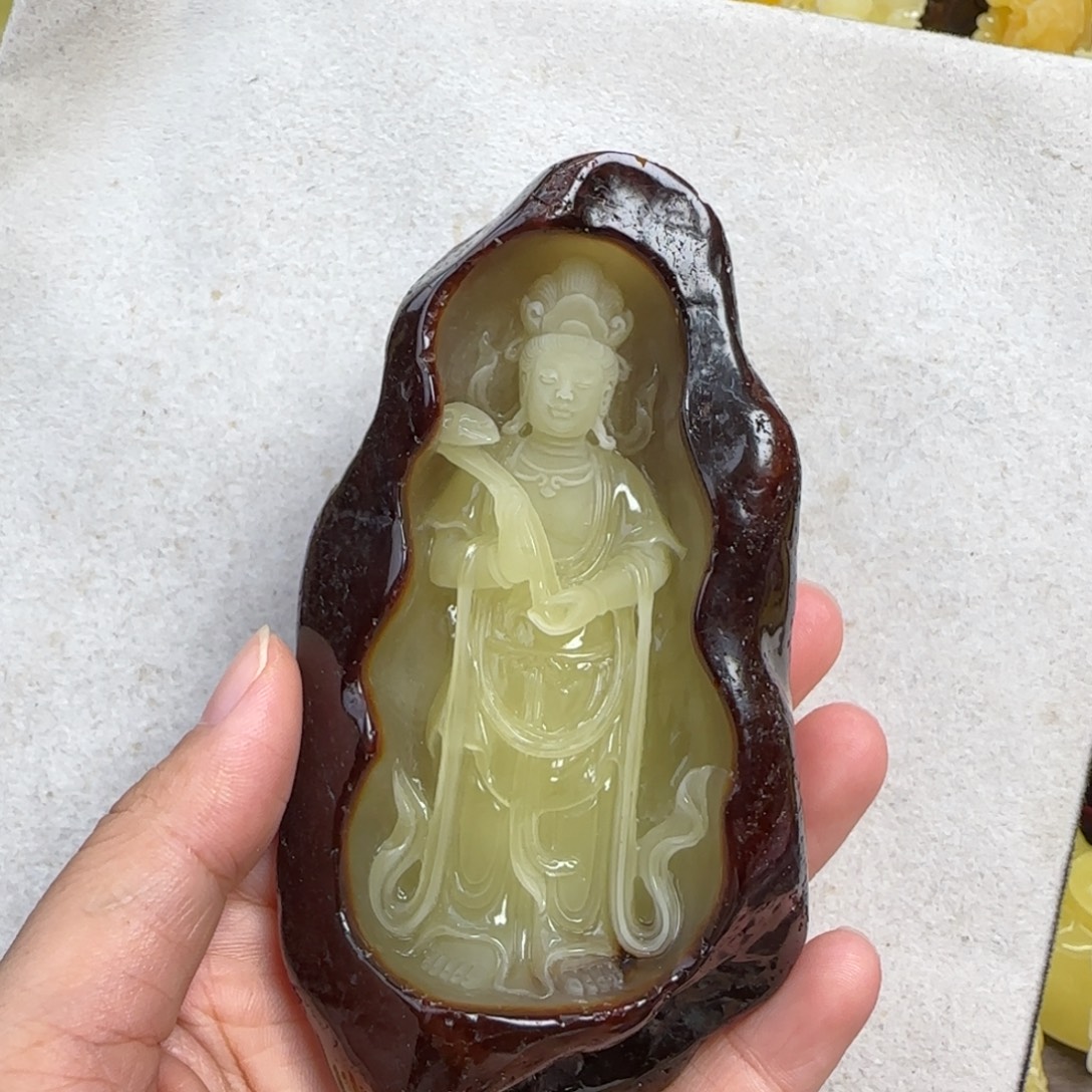 蜜蜡未镶嵌珠宝奇石