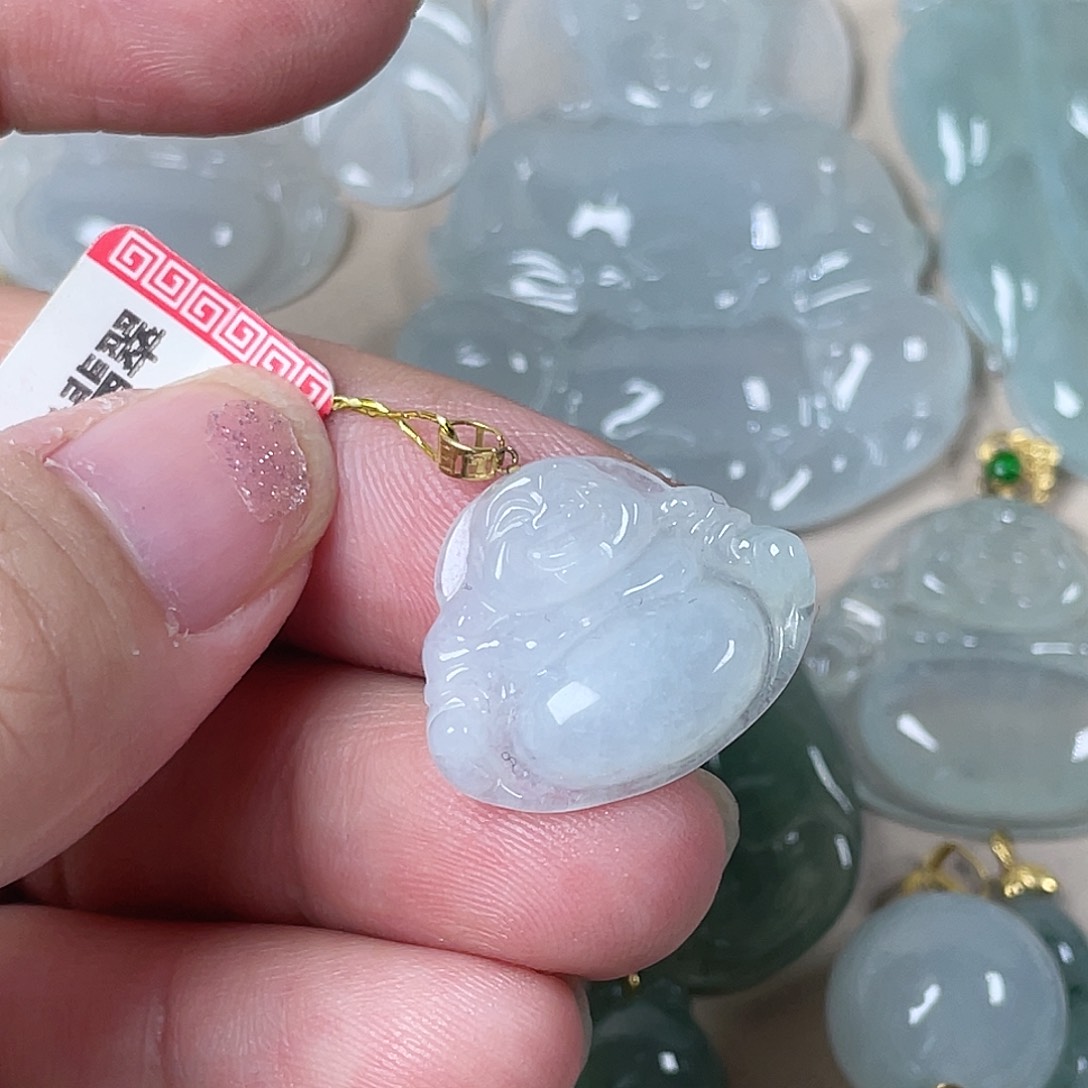 翡翠18K金镶嵌颈饰佛公