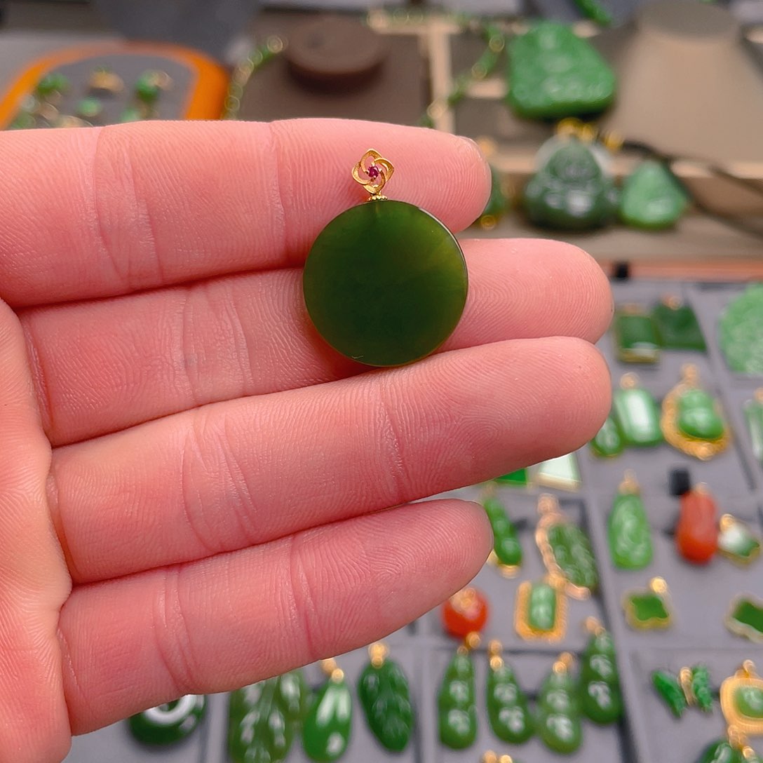 和田玉（碧玉）吊坠(不含链)18K金镶嵌398