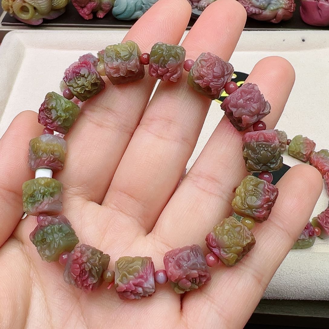 石英质玉定制未镶嵌暖**阳盐源