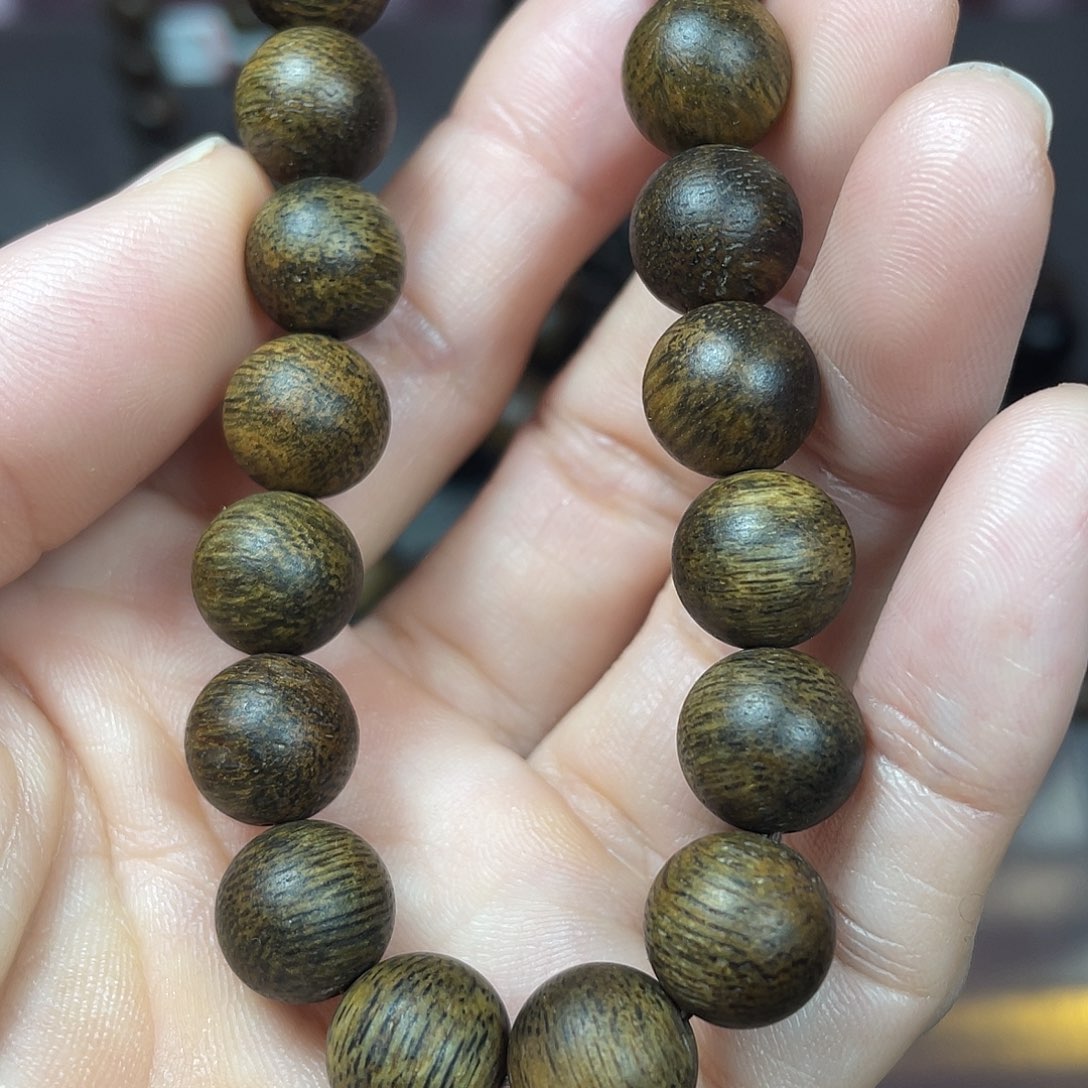 沉香手串芽庄白棋