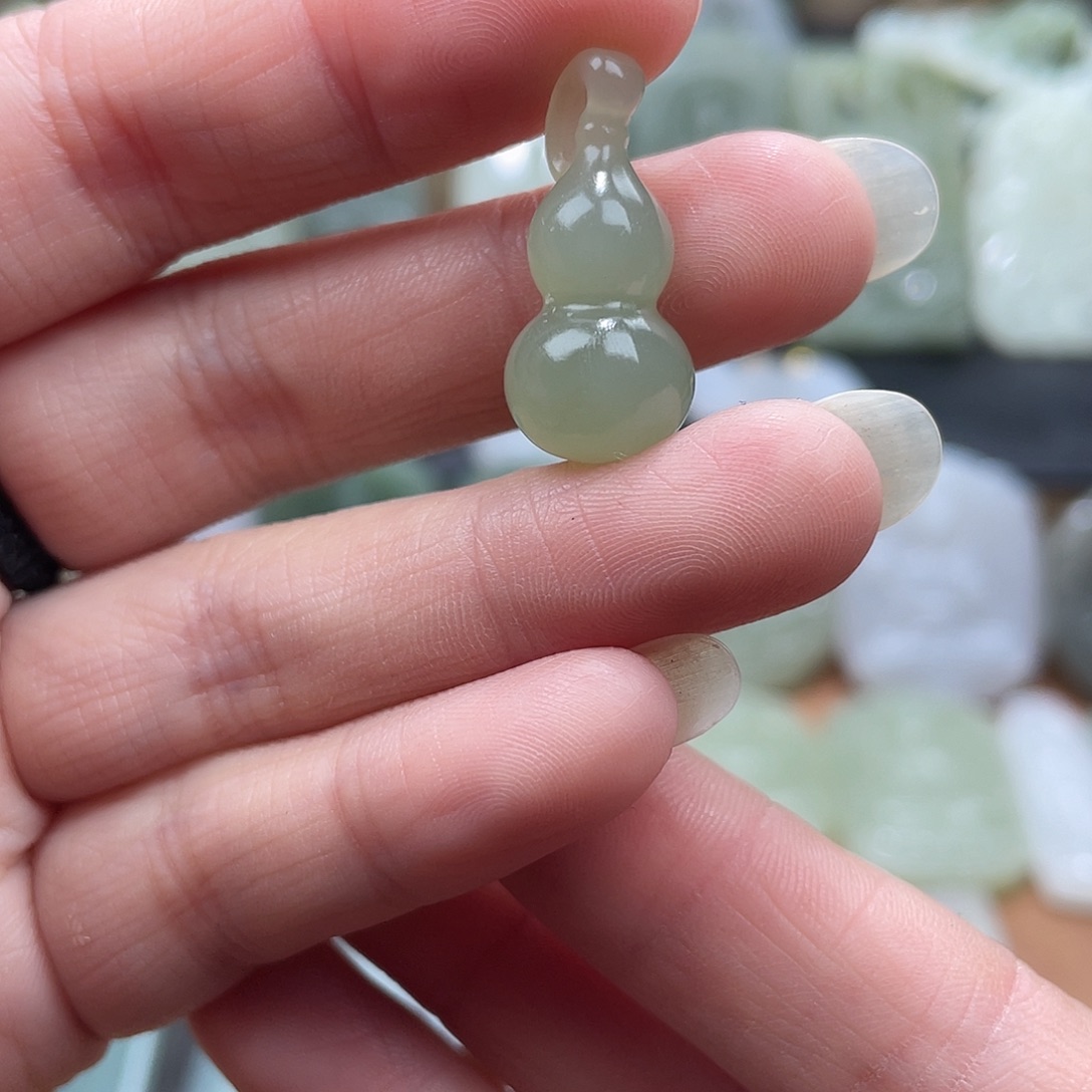 和田玉未镶嵌吊坠(不含链)