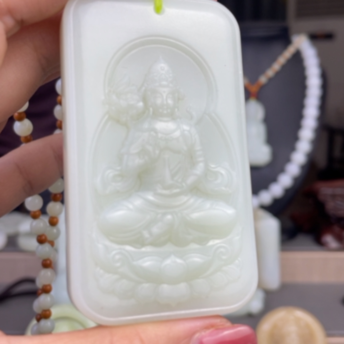 【闪购商品】颈饰未镶嵌和田玉