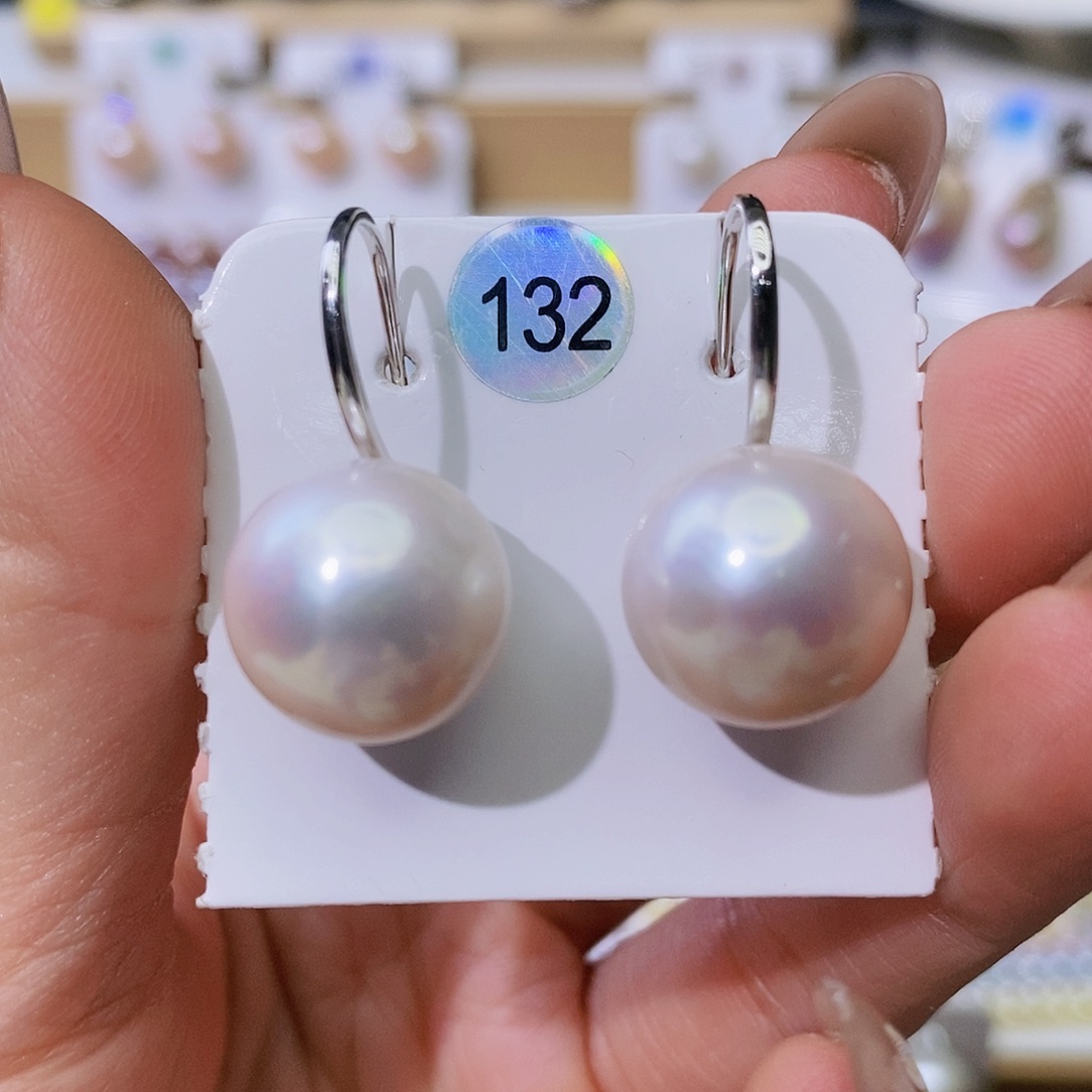 淡水珍珠耳饰银S925镶嵌金****片