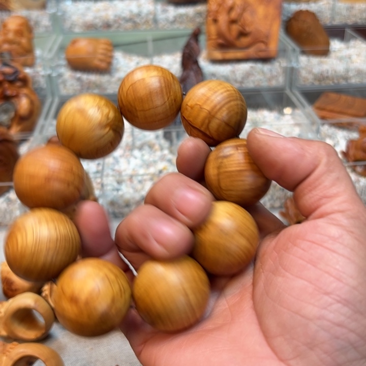 木小****植木雕手工制作手把件