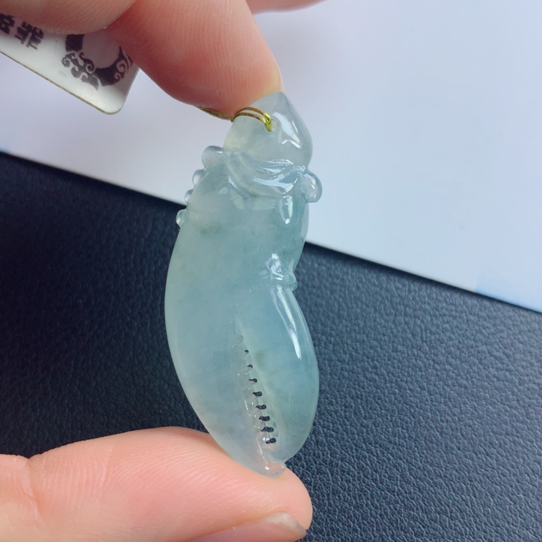 翡翠未镶嵌颈饰蟹钳