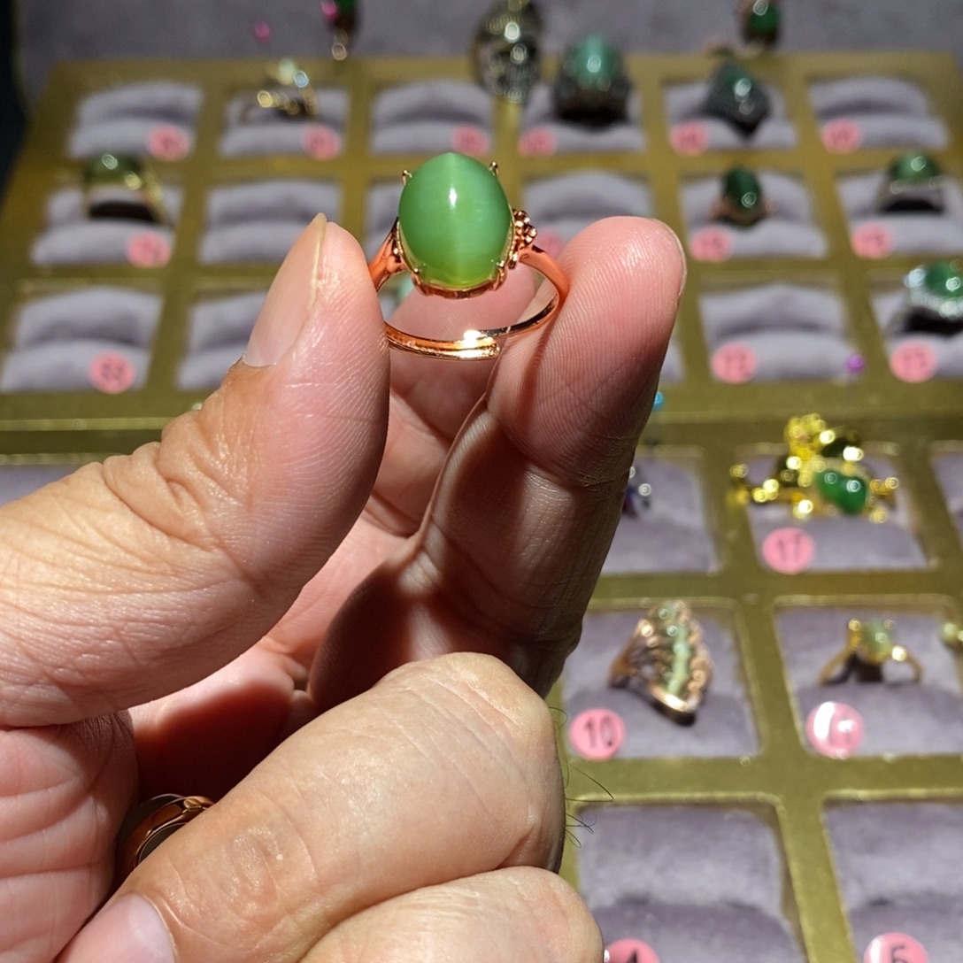 玩***兵和田玉（碧玉）戒指未镶嵌