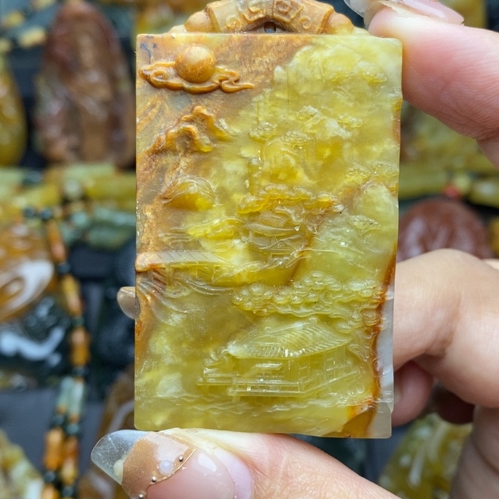 未镶嵌蛇纹石玉颈饰