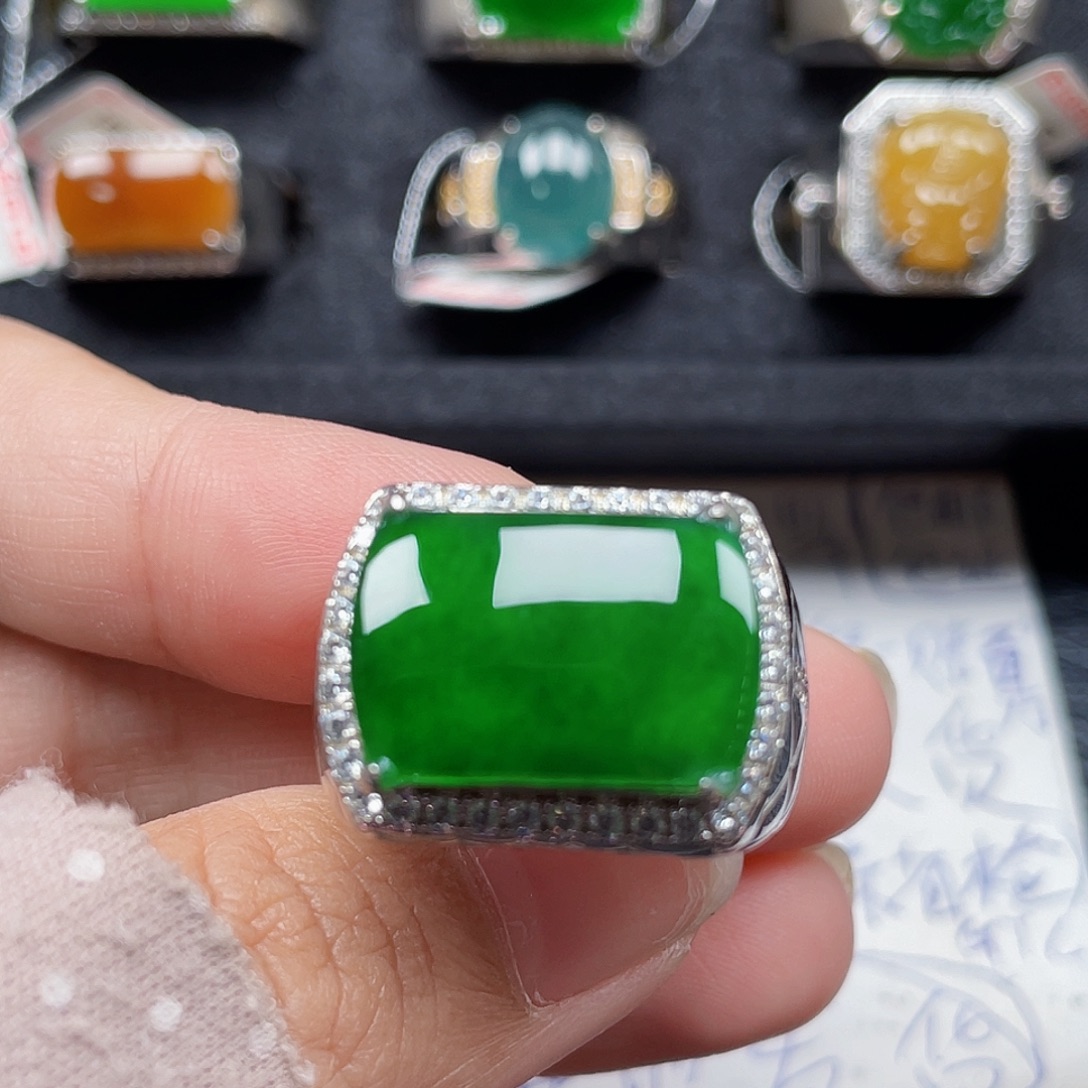 银S925镶嵌戒指翡翠天然a货翡翠没运费险2186
