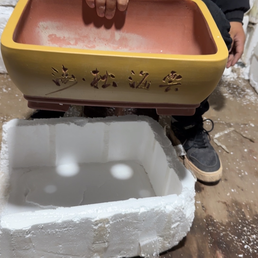 紫砂花盆瑕疵和瑕疵