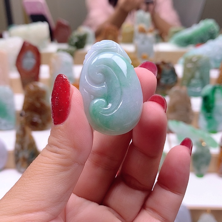 翡翠未镶嵌颈饰翡翠