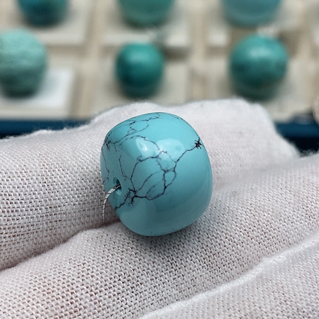 绿松石配饰未镶嵌