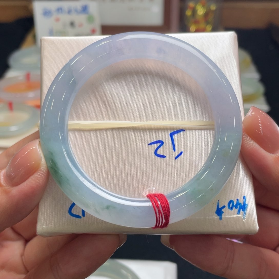 翡翠手镯未镶嵌翡翠52圆条