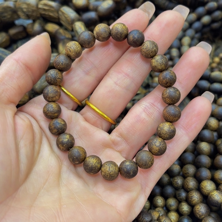 沉香手串海南白棋0.8多样性发一条