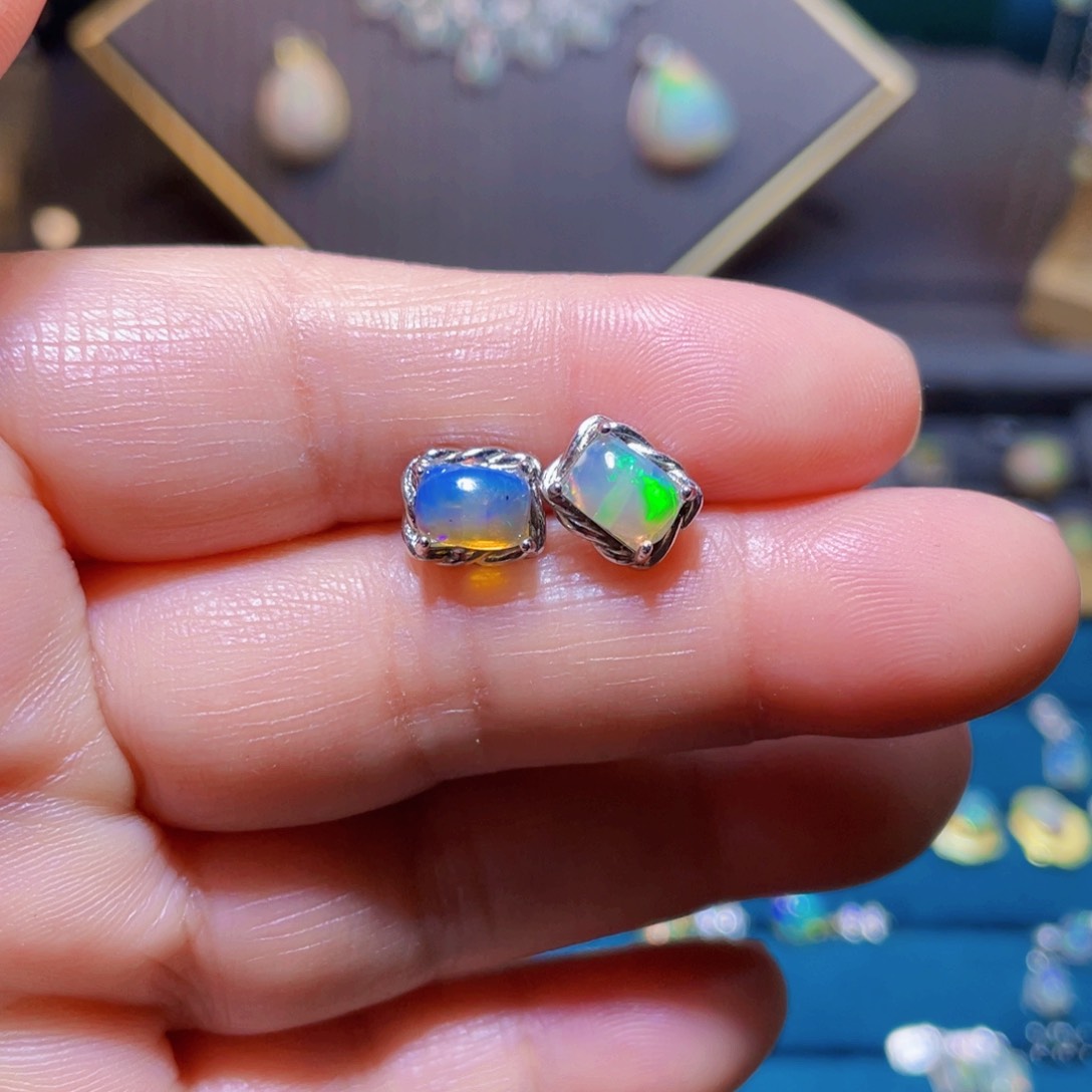 欧泊耳钉〉银S925镶嵌云**少