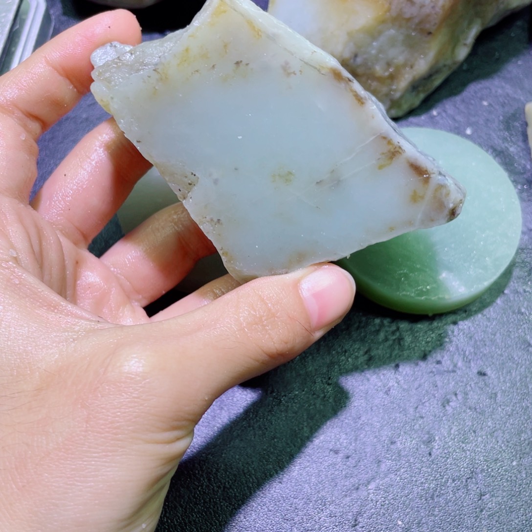 和田玉未镶嵌珠宝半成品