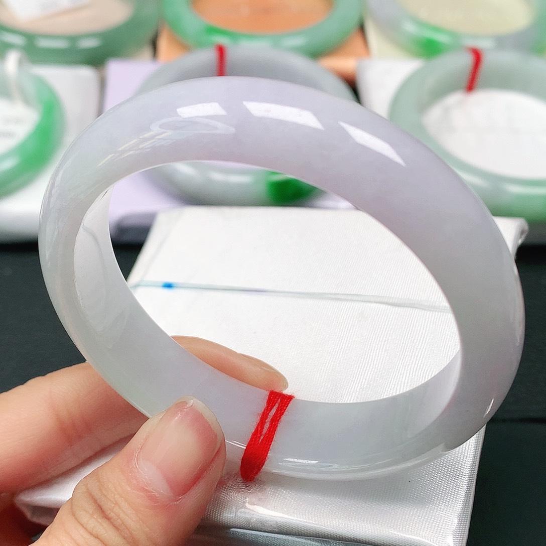 翡翠手镯未镶嵌٩****?天然翡翠手镯55