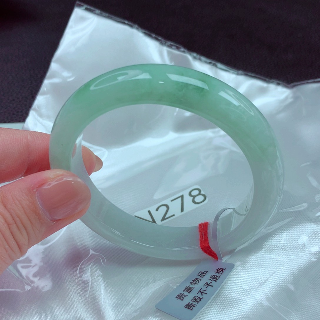 翡翠手镯未镶嵌手镯88