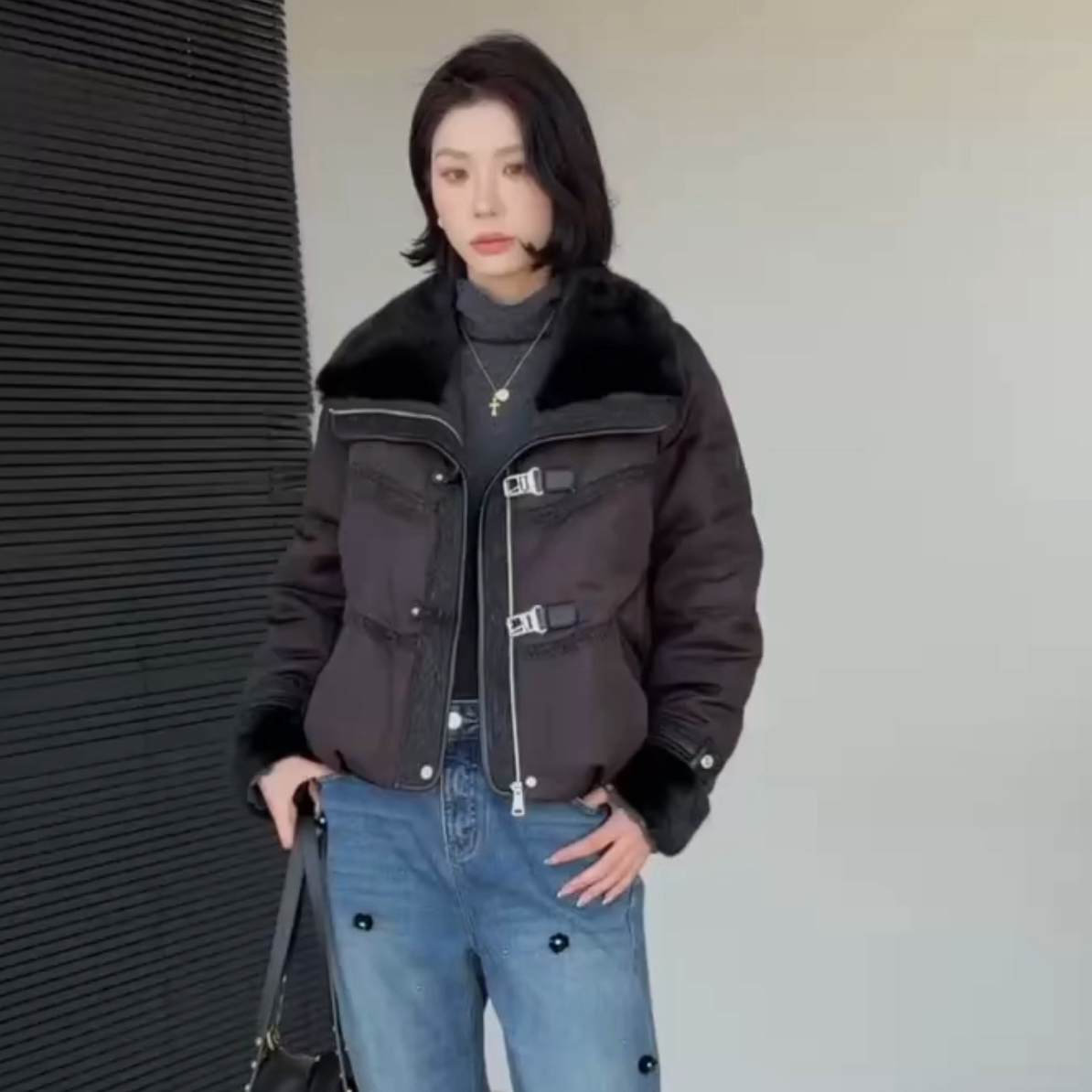 新款大翻领羽绒服（可调不退）