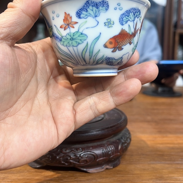 摆件景德镇斗彩鱼藻纹杯