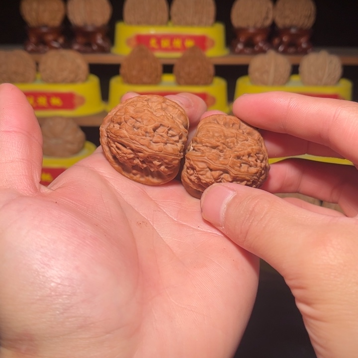 把件文玩核桃三角白狮子38