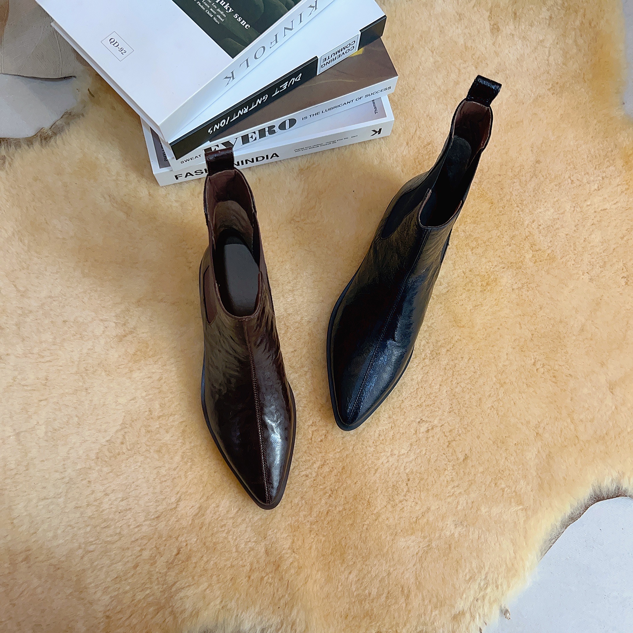 冬季女士尖头英伦风女士粗跟百搭中筒切尔西瘦瘦靴女X266