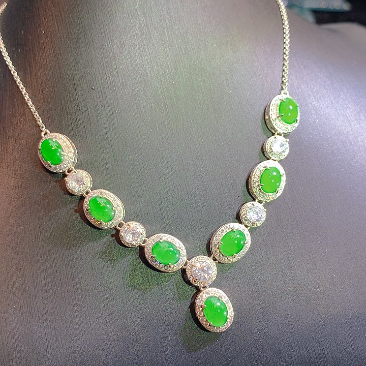 【闪购商品】翡翠颈饰银S925镶嵌翡翠