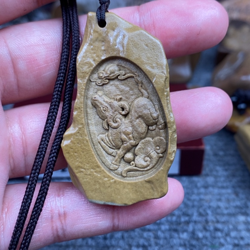 【闪购商品】原石雕刻手把件