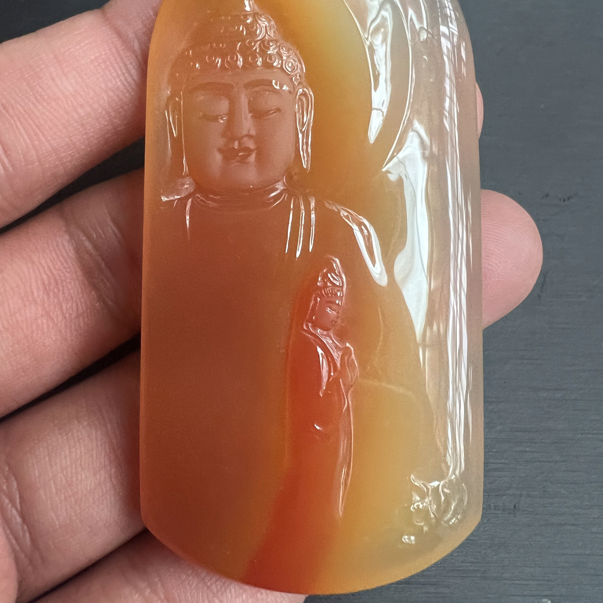 黄龙玉高品质 早期草皮料特色件 三色 观音 尺寸：66、34、8mm