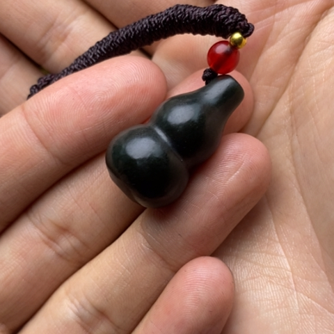 用***3和田玉未镶嵌颈饰