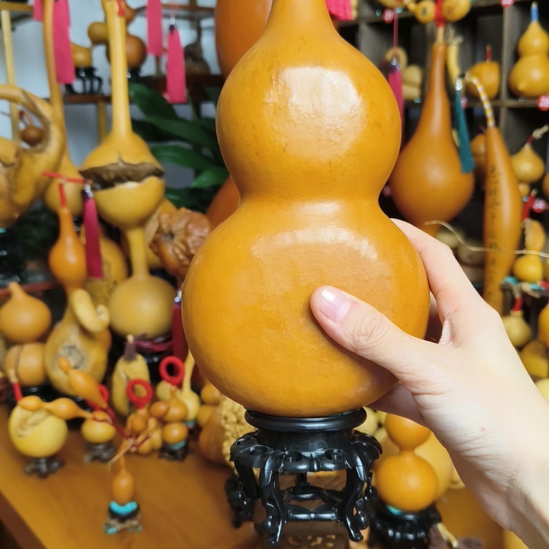 N***卷一个老皮扁葫芦你好啊