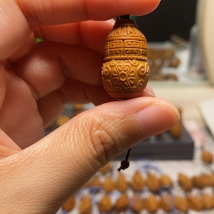 橄榄核吊坠橄榄核雕