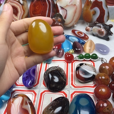 玛瑙/玉髓耳环未镶嵌