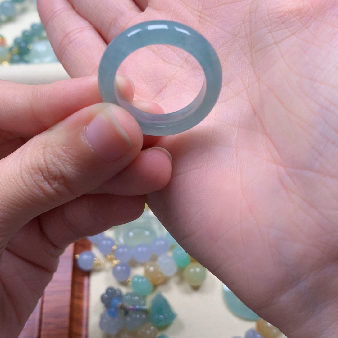 翡翠未镶嵌颈饰20圈