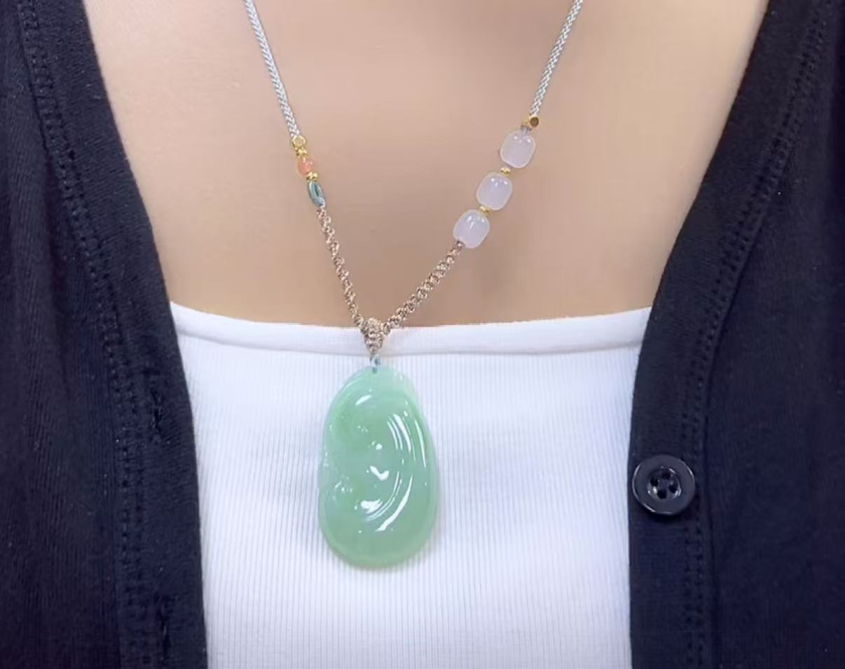 天然翡翠A货如意（多样性发货只发一个）宽23-25高38-40厚5-8送绳