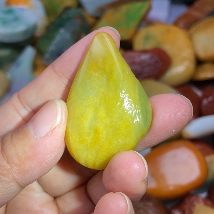 翡翠未镶嵌挂件缅甸翡翠