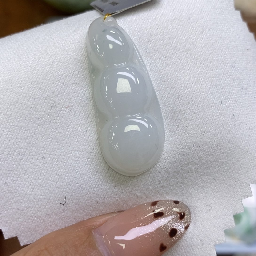 颈饰未镶嵌翡翠福豆