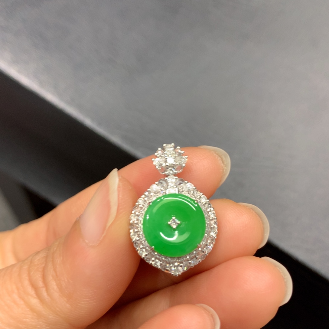 翡翠18K金镶嵌吊坠(不含链)