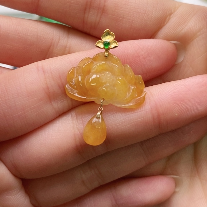翡翠颈饰未镶嵌吊坠